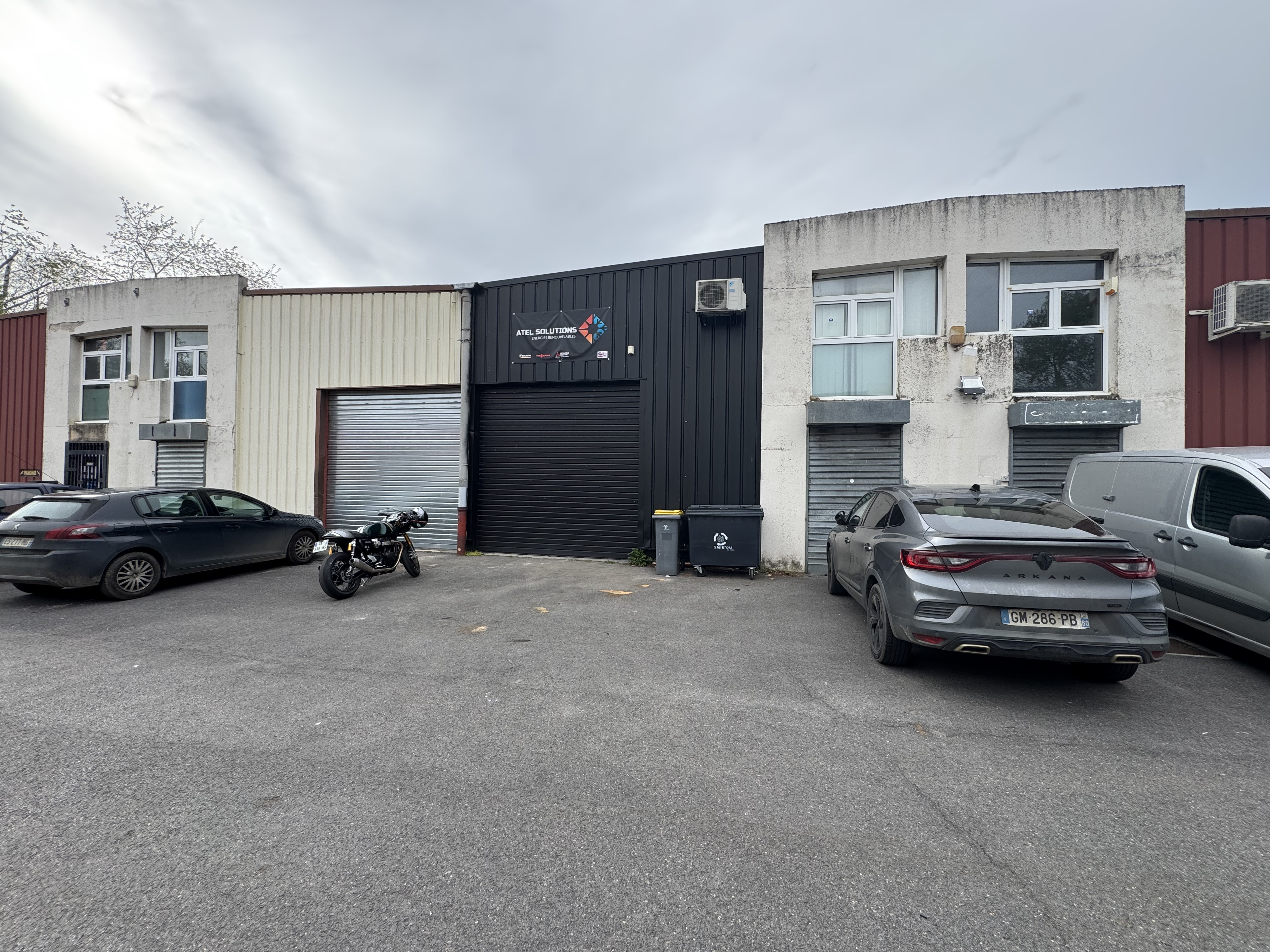 Local d'activités de 125 m² en parfait état, climatisé à louer à Marines (95)