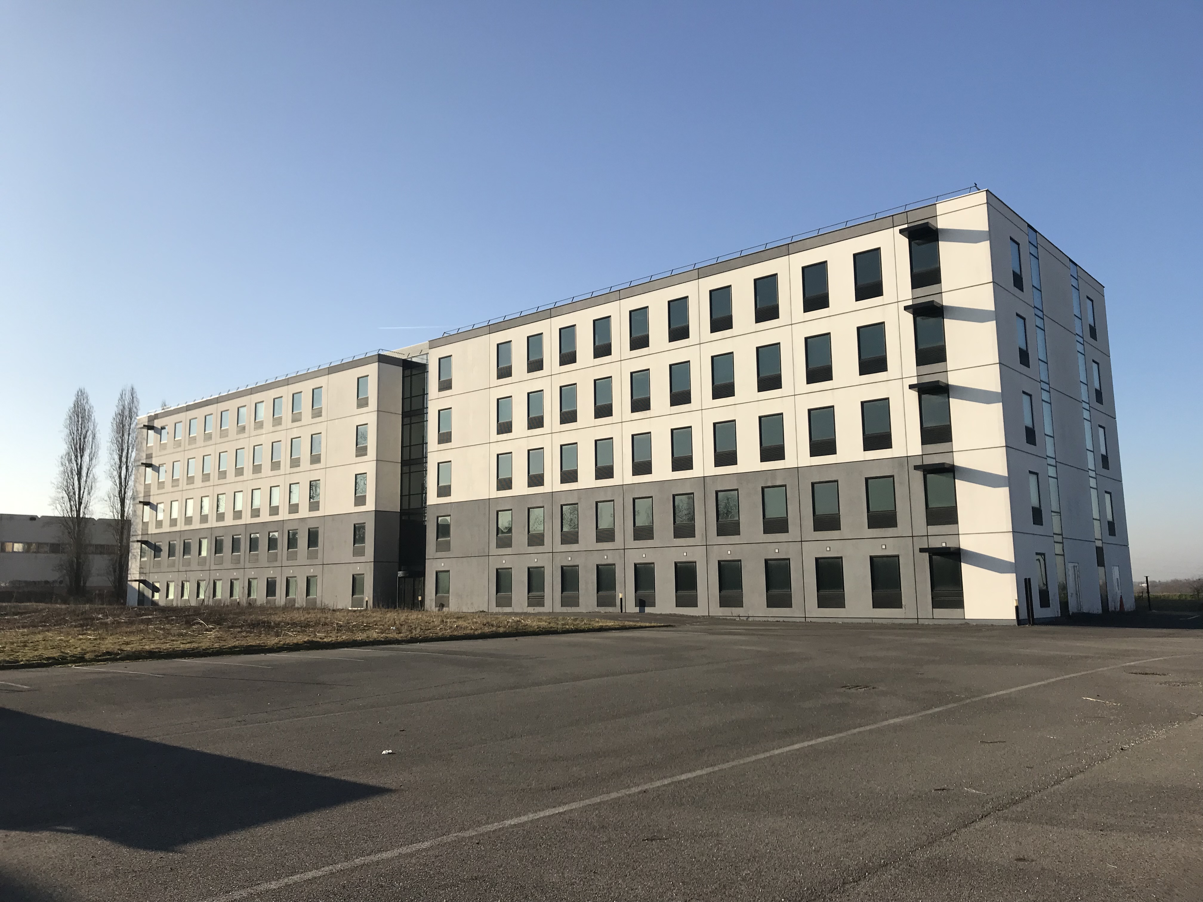 Bureaux neufs à louer à proximité de Cergy Pontoise dans le Val-d'Oise (95) - 600m2 à 1200m2