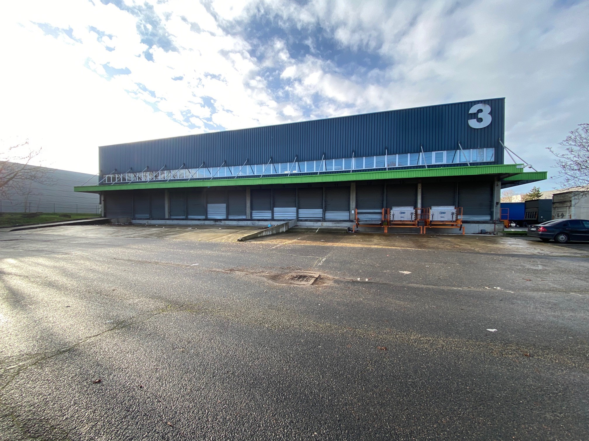 Entrepôt logistique à louer dans le Val-d’Oise (95) à Herblay - 1155m2