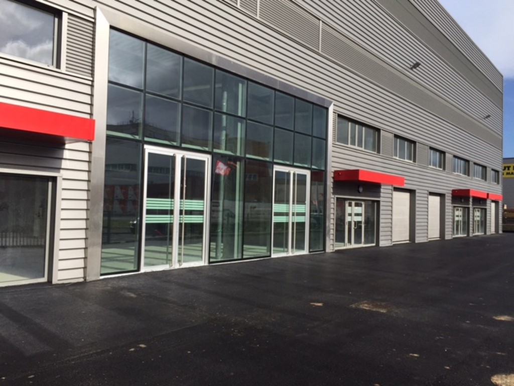Locaux d'activités à louer à Villeneuve-la-Garenne (92) - 212 m2