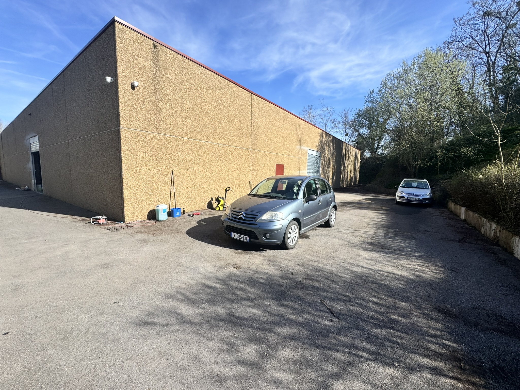 Locaux d'activités à louer dans le Val-d'Oise (95) à Auvers sur Oise - 350 m2