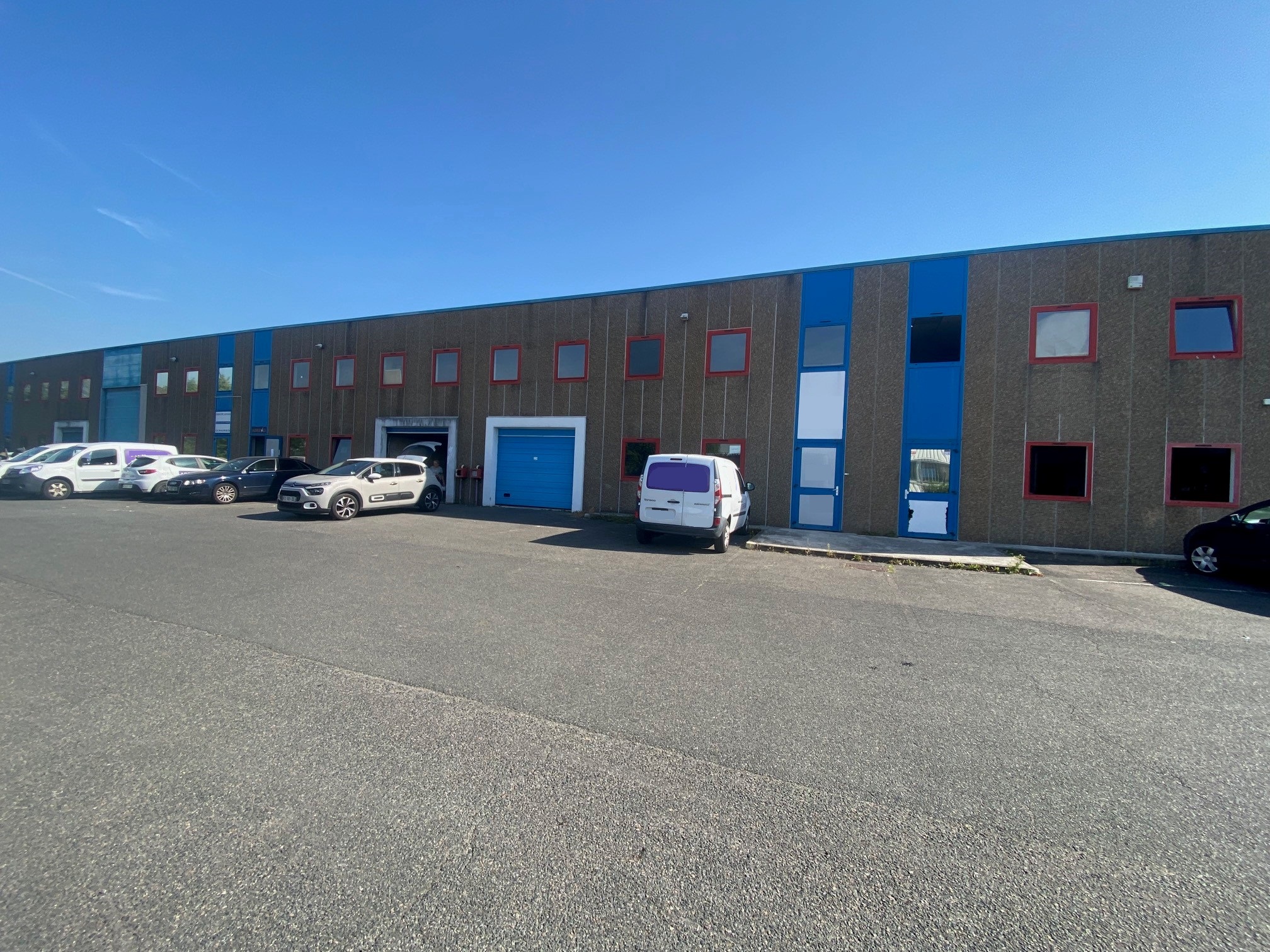 Local d'activités de 615 m² à louer à Argenteuil dans le Val d'Oise (95)