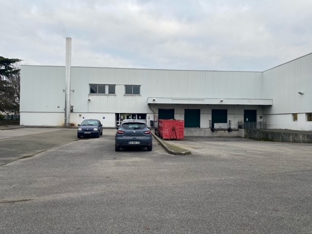 Entrepôt à louer dans le 95 à Saint-Ouen-l'Aumône (95) - 3602m2